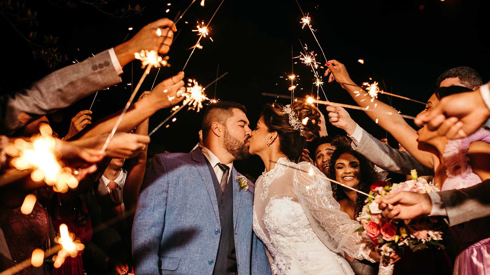 Wedding Couple kiss